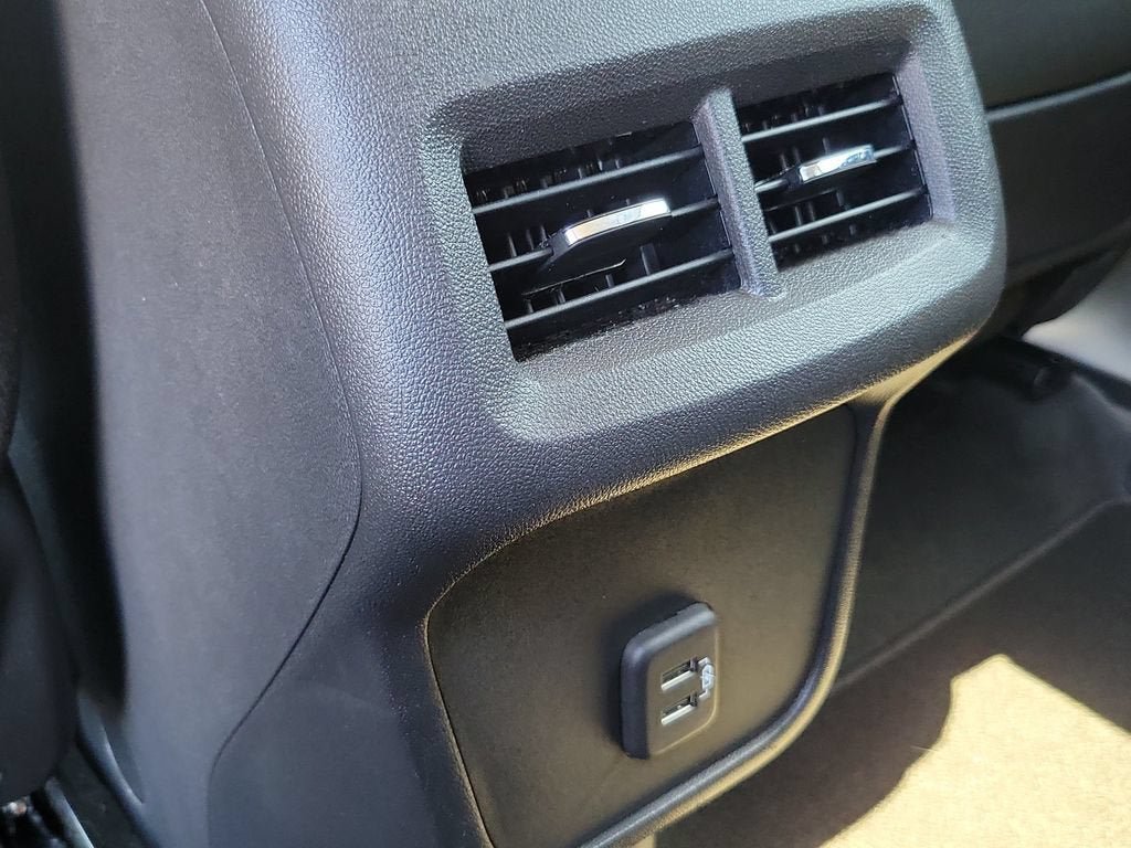 Used 2022 GMC Terrain SLE w/ Driver Convenience Package FWD image 11
