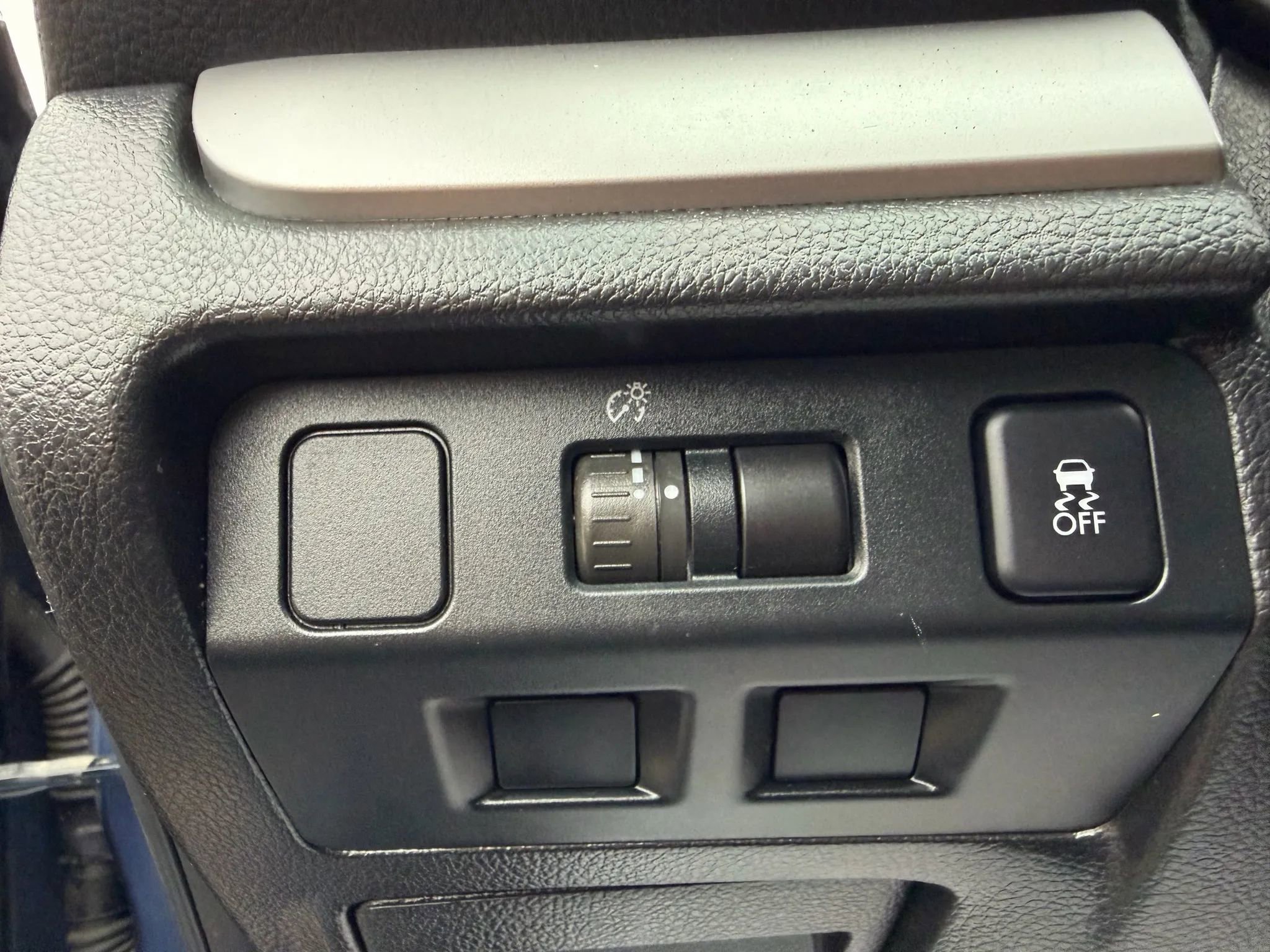 Used 2013 Subaru Impreza 2.0i Premium w/ All-Weather Pkg image 27