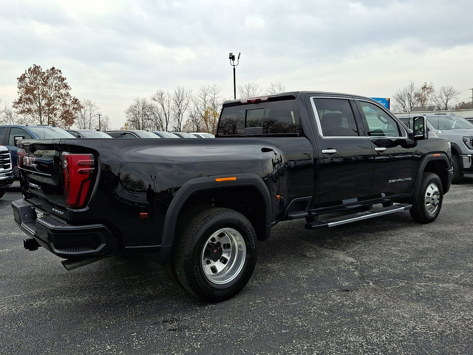 New 2026 GMC Sierra 3500 Denali w/ Denali Reserve Package image 8
