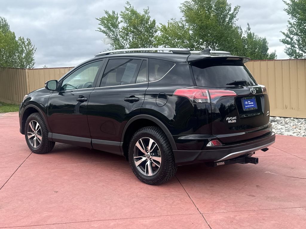 Used 2018 Toyota RAV4 XLE w/ Plus Extra Value Package AWD/4WD image 5