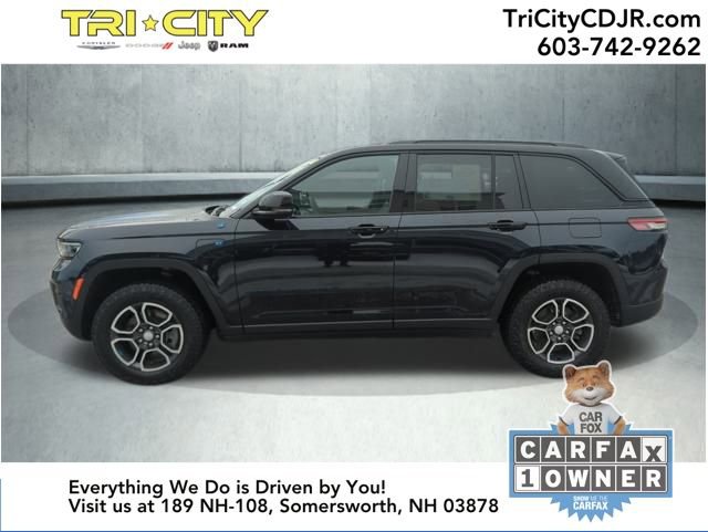 Used 2024 Jeep Grand Cherokee Trailhawk w/ Luxury Tech Group III image 2