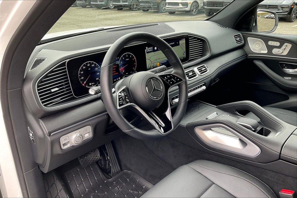 Certified 2025 Mercedes-Benz GLE 450 4MATIC image 11