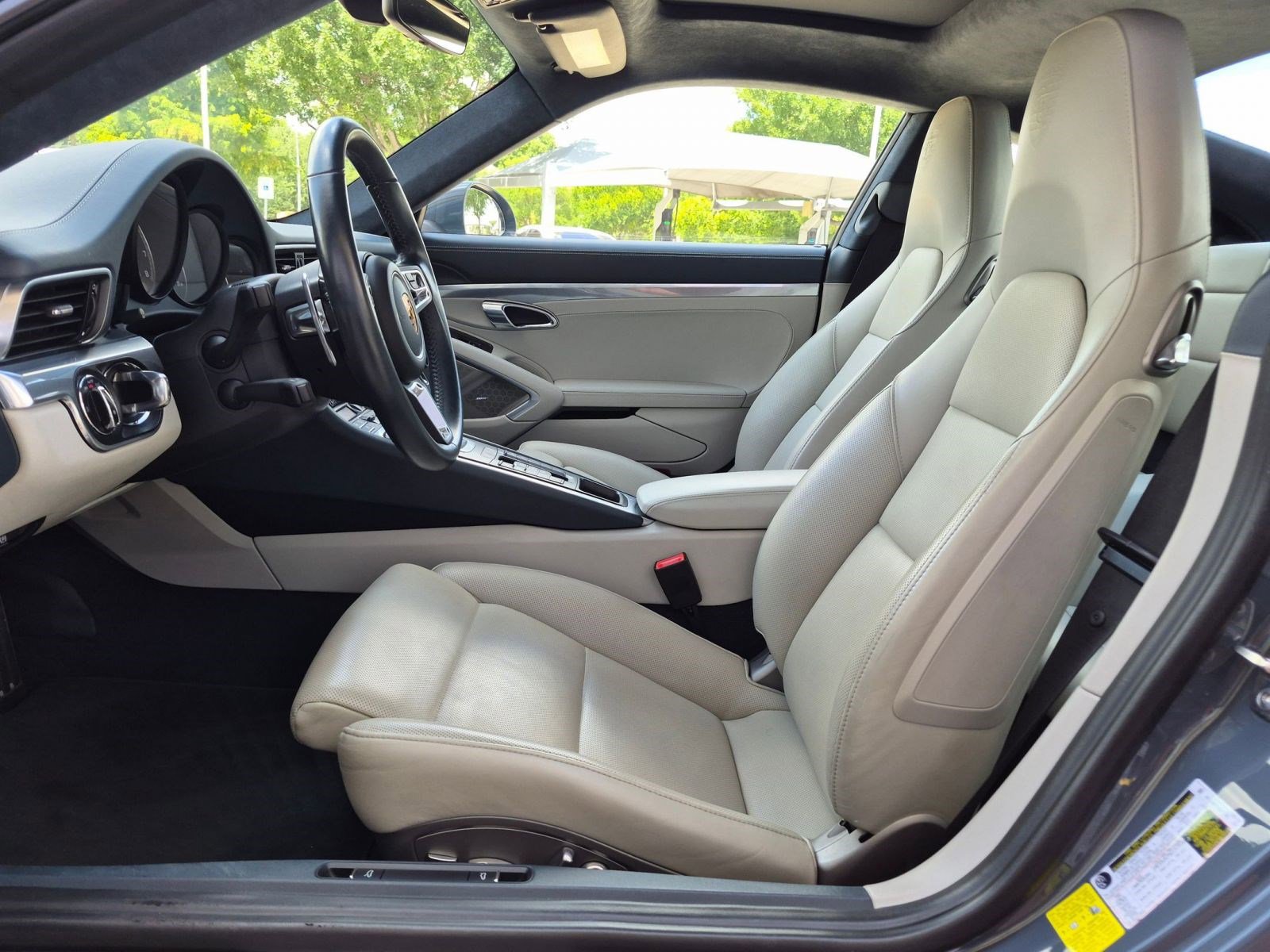 Certified 2017 Porsche 911 Turbo AWD/4WD image 5