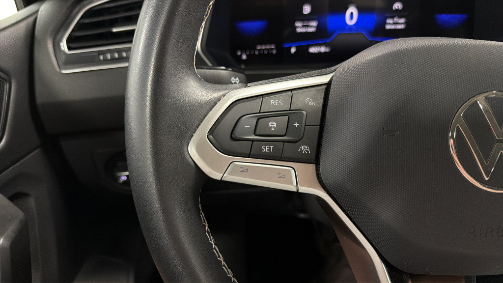 Certified 2024 Volkswagen Tiguan SE AWD/4WD image 21
