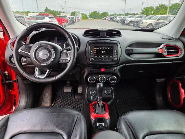 Used 2017 Jeep Renegade Trailhawk w/ Premium Trailhawk Package AWD/4WD image 5