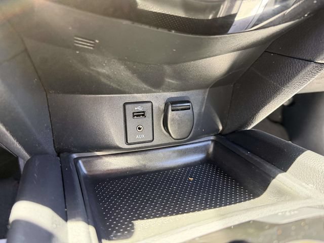 Used 2016 Nissan Rogue SV AWD/4WD image 21