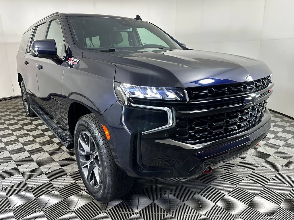 Used 2023 Chevrolet Suburban Z71 w/ Luxury Package AWD/4WD image 7