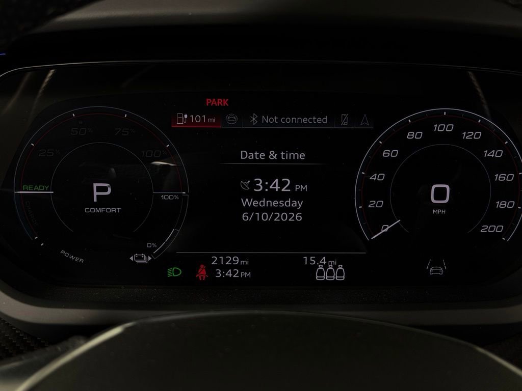 Used 2024 Audi RS e-tron GT w/ Carbon Performance Package AWD/4WD image 14