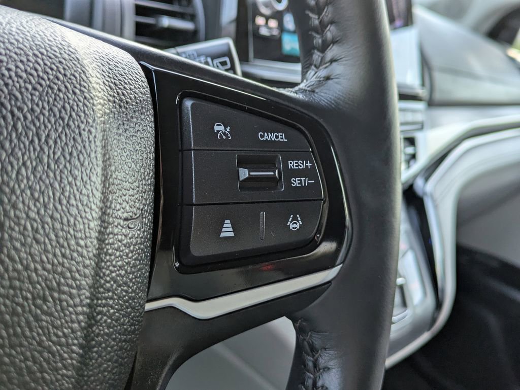 Used 2025 Honda Odyssey Touring image 29