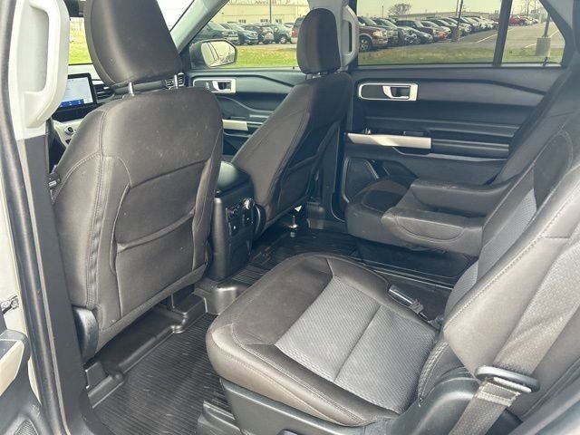 Used 2022 Ford Explorer XLT image 32