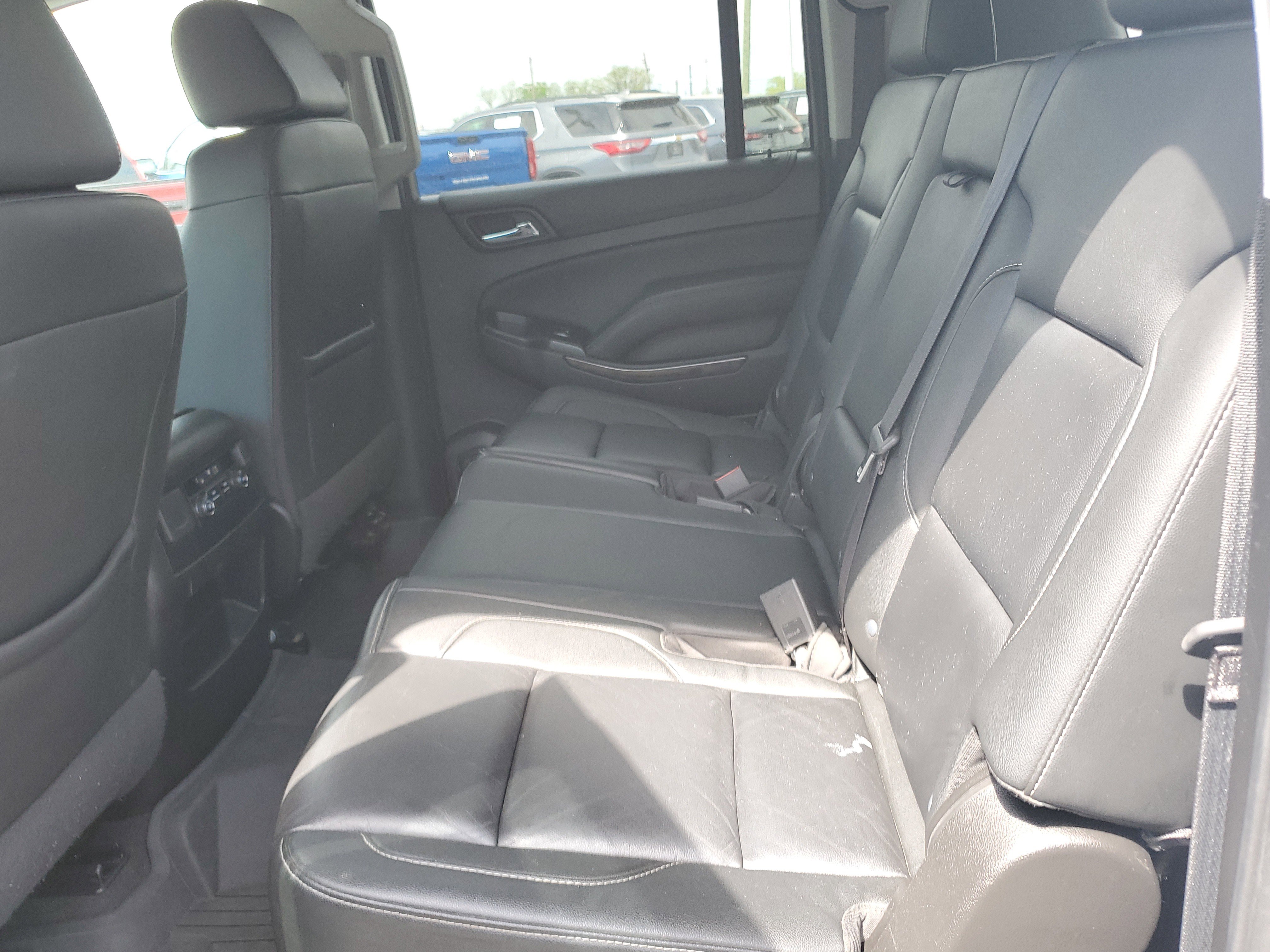 Used 2020 Chevrolet Suburban LT AWD/4WD image 11