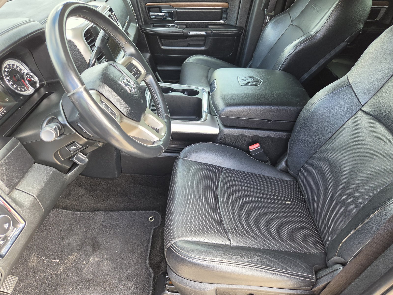Used 2017 RAM 2500 Laramie w/ Convenience Group AWD/4WD image 13