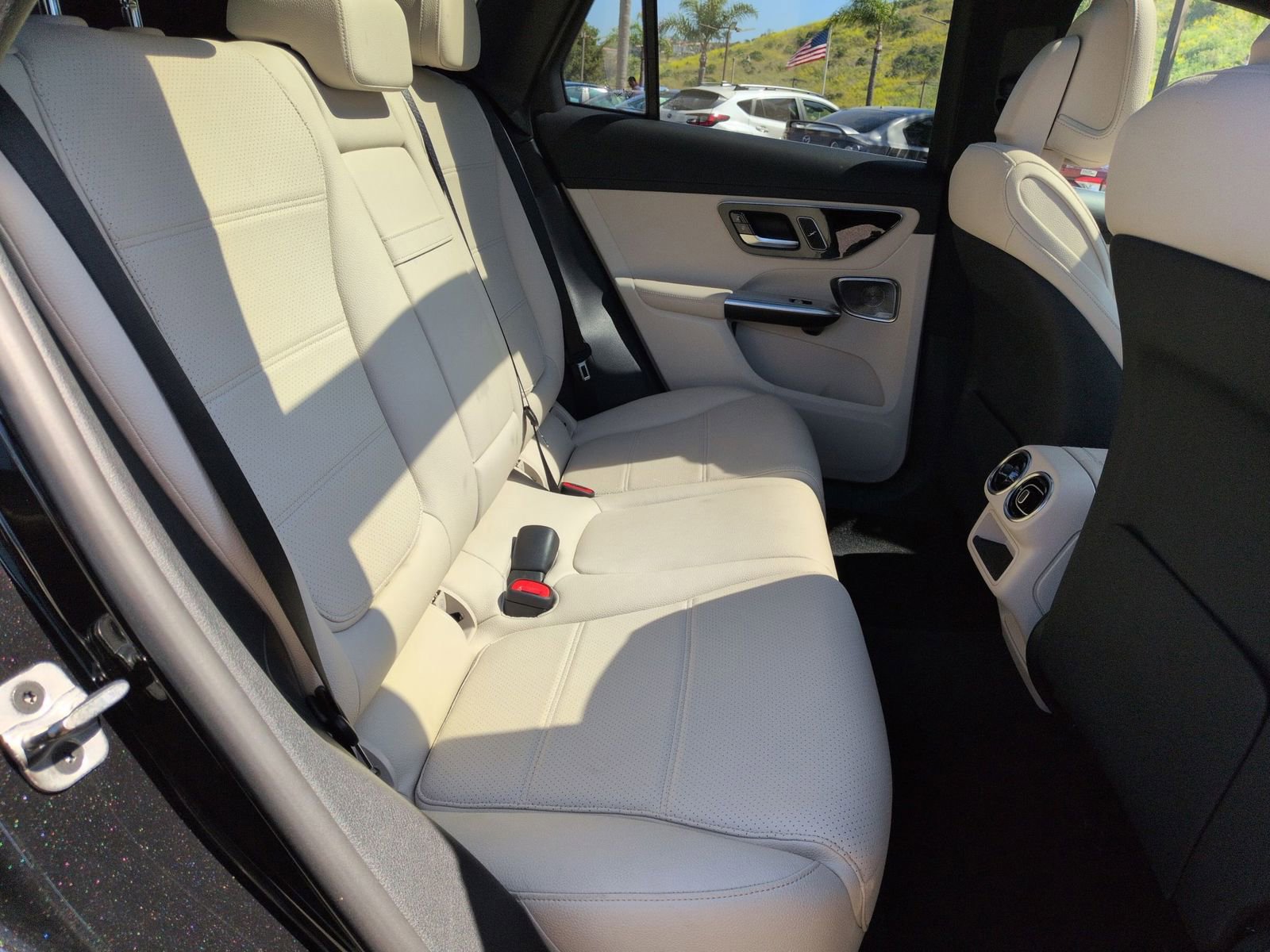 Used 2023 Mercedes-Benz GLC 300 4MATIC image 28