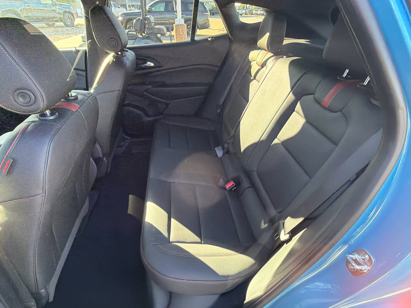 Used 2026 Chevrolet Trax RS w/ Sunroof Package FWD image 32