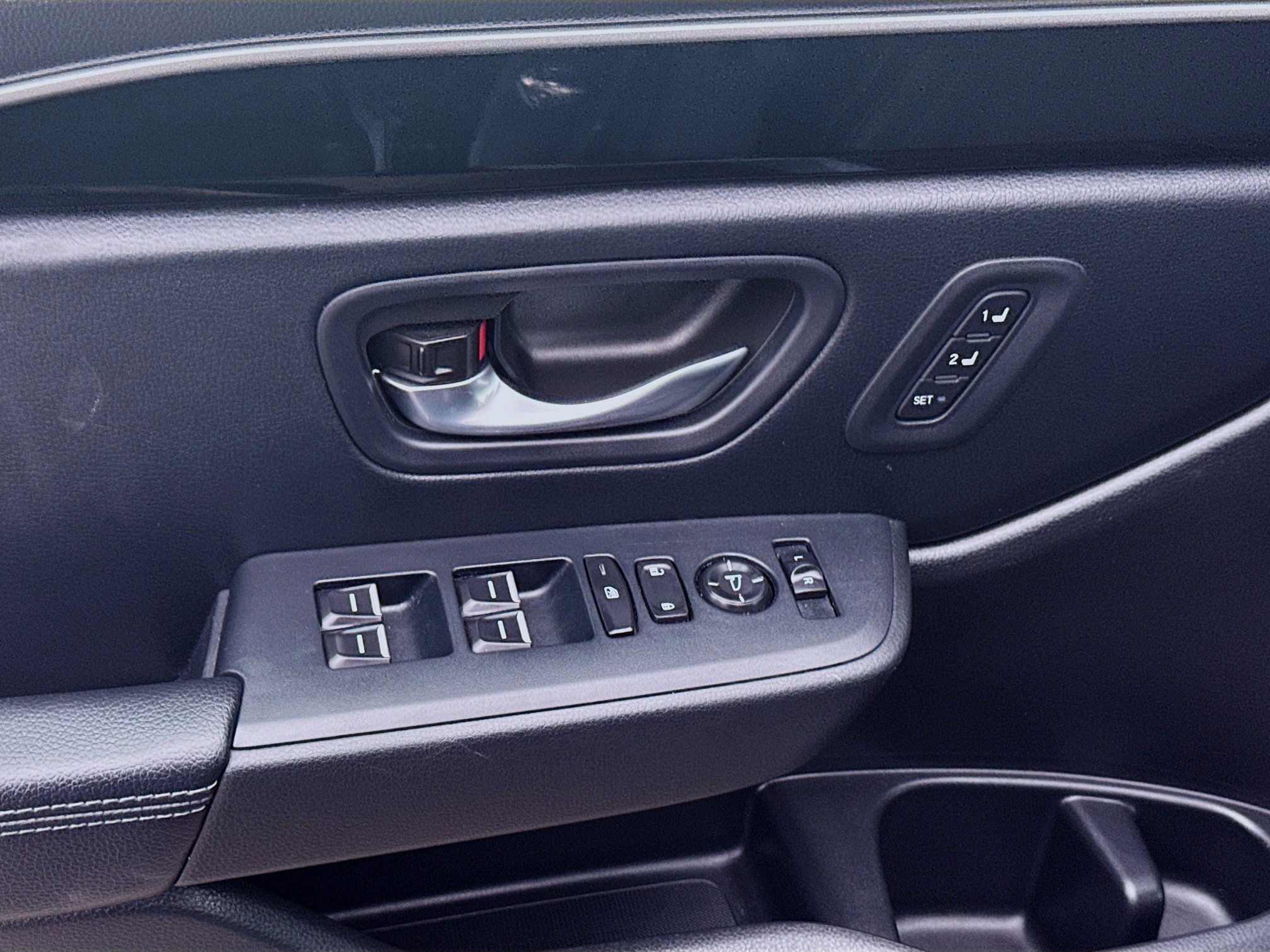 Certified 2025 Honda Pilot Touring image 17