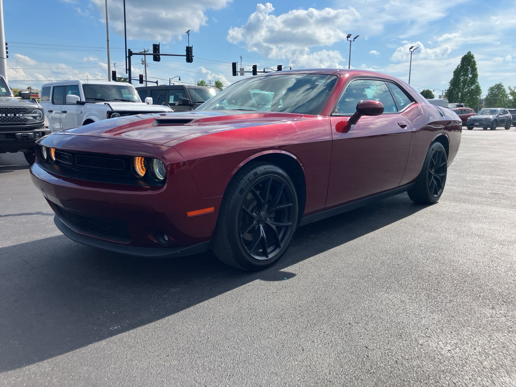 Used 2018 Dodge Challenger SXT Plus RWD image 2