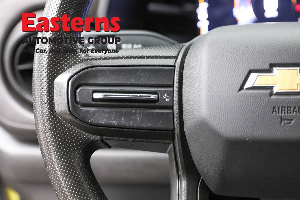 Used 2023 Chevrolet Colorado W/T image 15