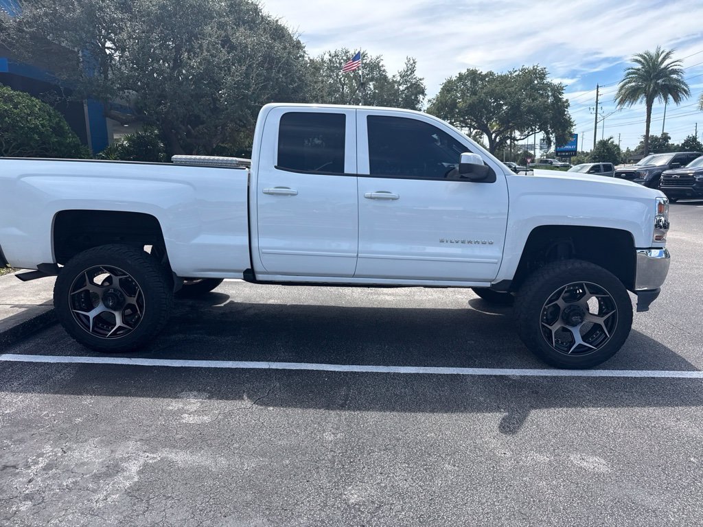 Used 2019 Chevrolet Silverado 1500 LT RWD image 3