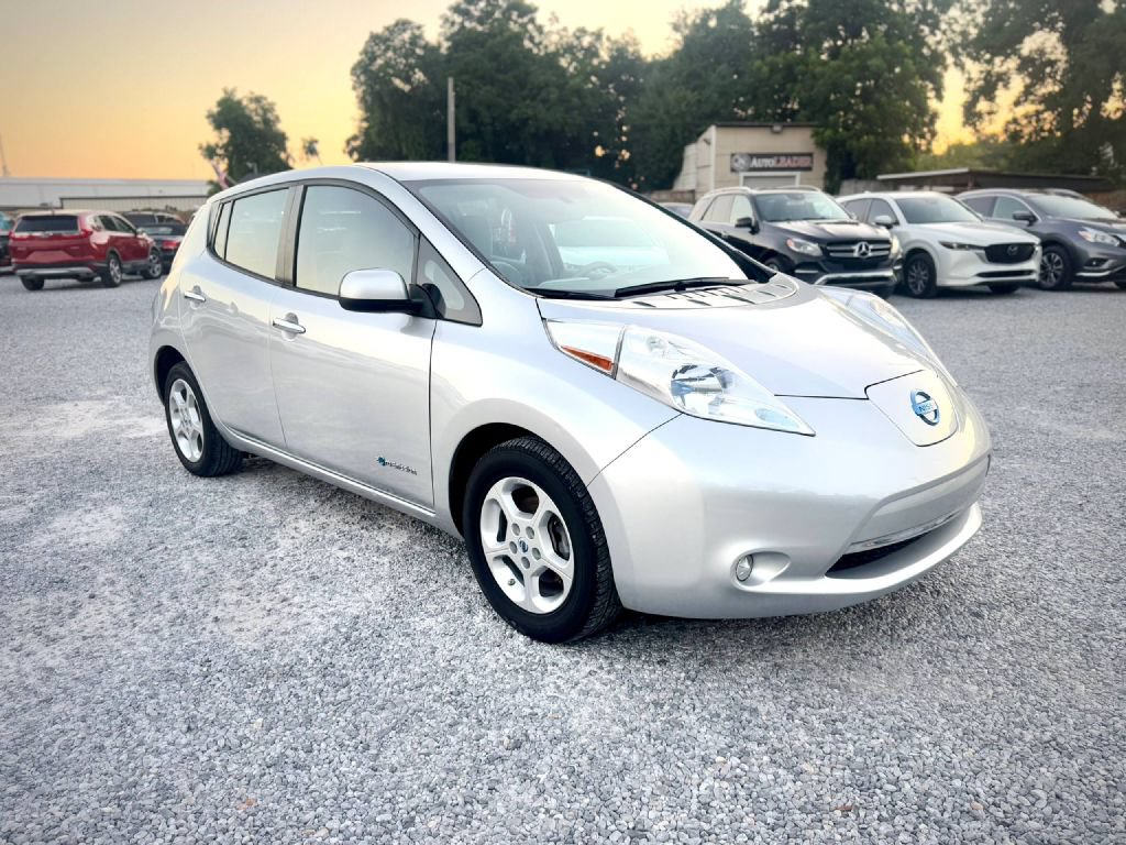 Used 2013 Nissan Leaf SV FWD image 5