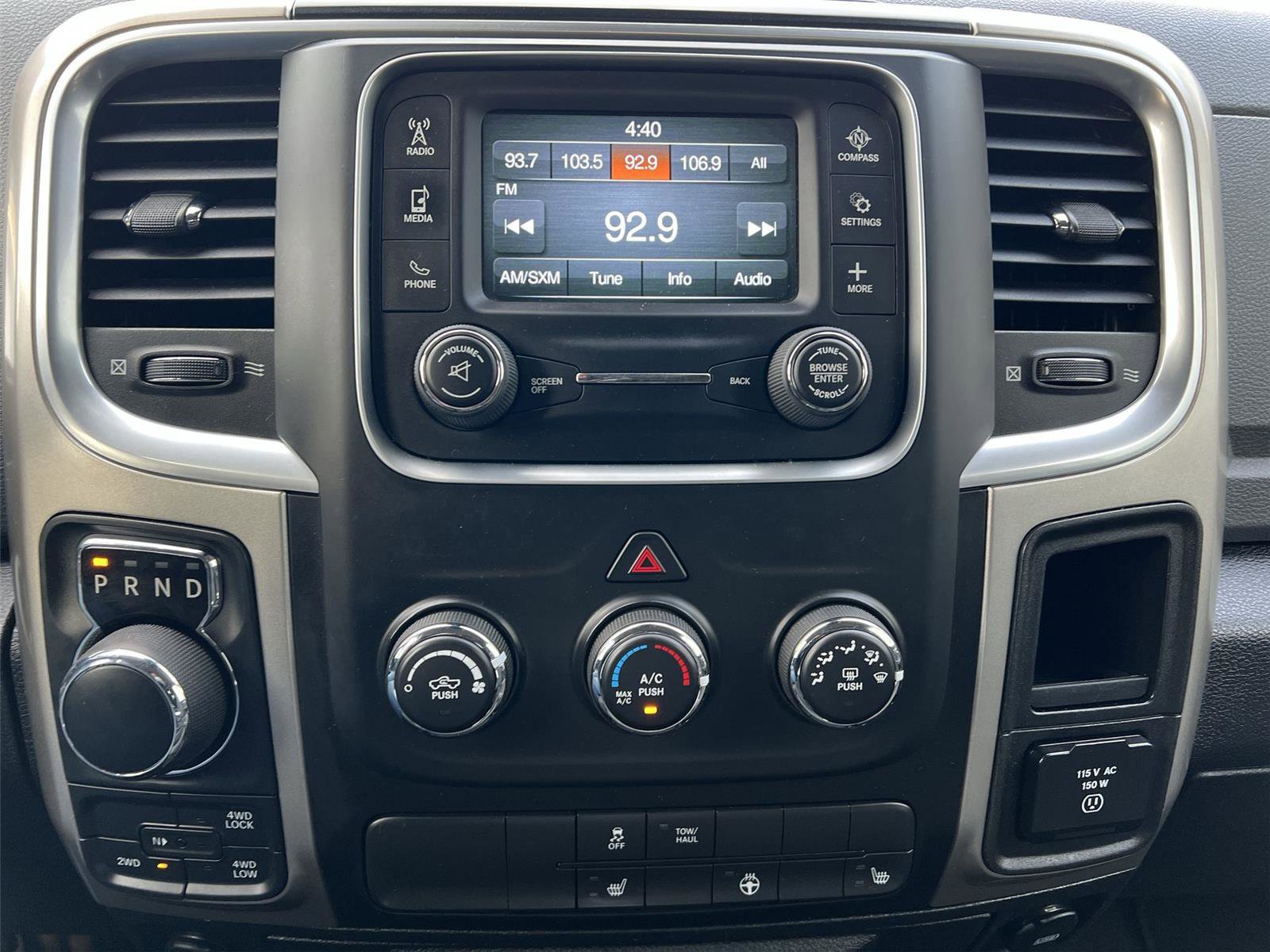 Used 2017 RAM 1500 Classic SLT w/ Luxury Group image 17