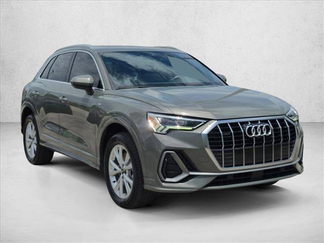Used 2022 Audi Q3 2.0T Premium Plus w/ Premium Plus Package AWD/4WD video 3