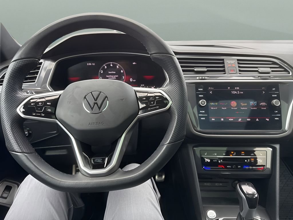 Used 2024 Volkswagen Tiguan SE R-Line AWD/4WD image 11