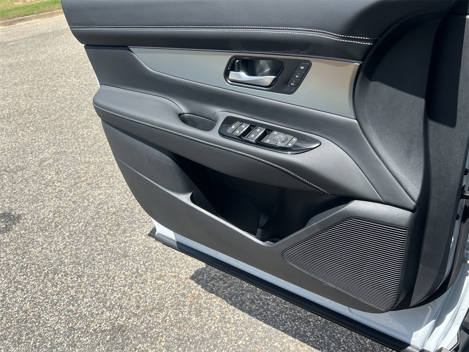 New 2025 Nissan Murano SL w/ Cargo Package image 16