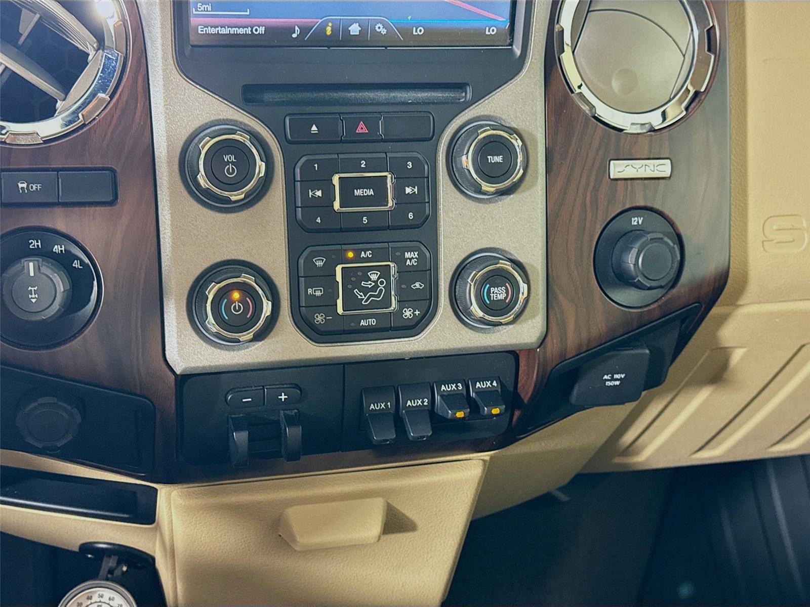 Used 2016 Ford F250 Lariat AWD/4WD image 10