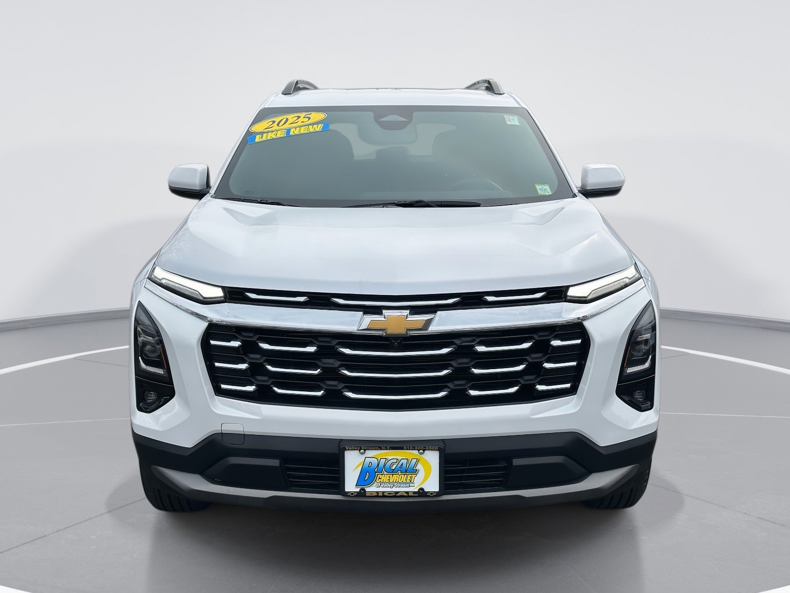 Certified 2025 Chevrolet Equinox LT w/ Convenience Package II AWD/4WD image 2