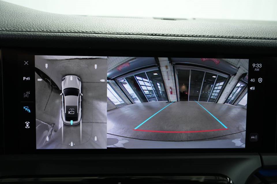 New 2025 Porsche Panamera 4 image 20