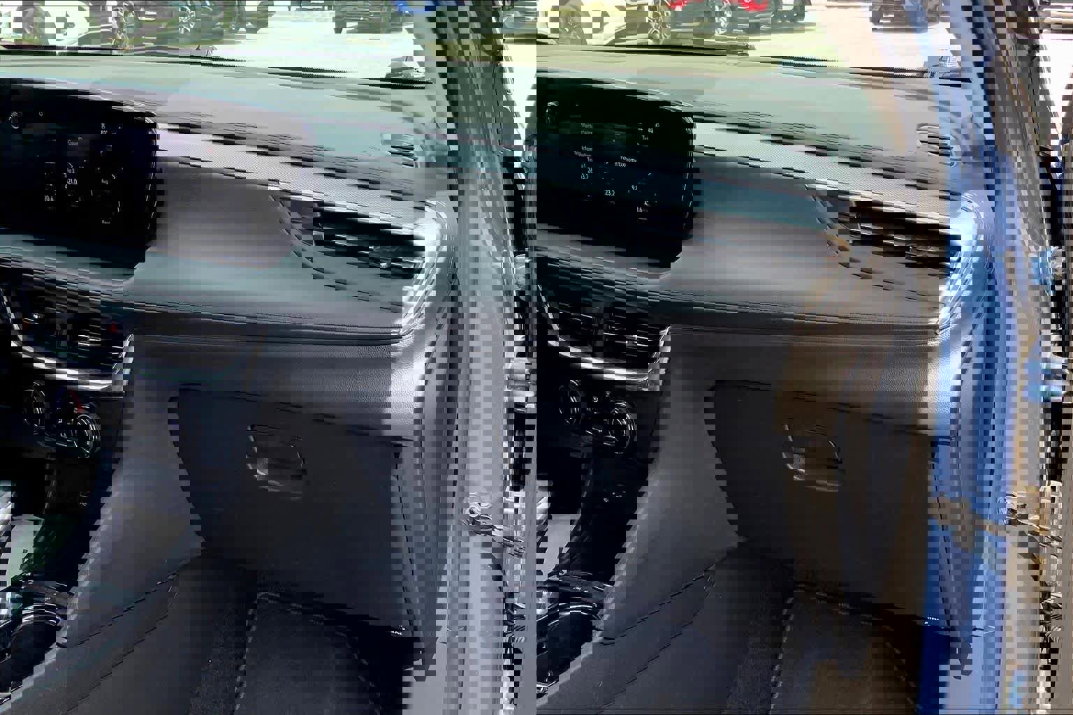 Used 2024 Buick Encore GX Preferred image 17