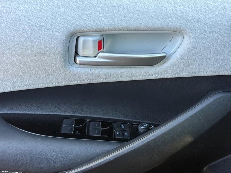 Used 2022 Toyota Corolla SE image 24