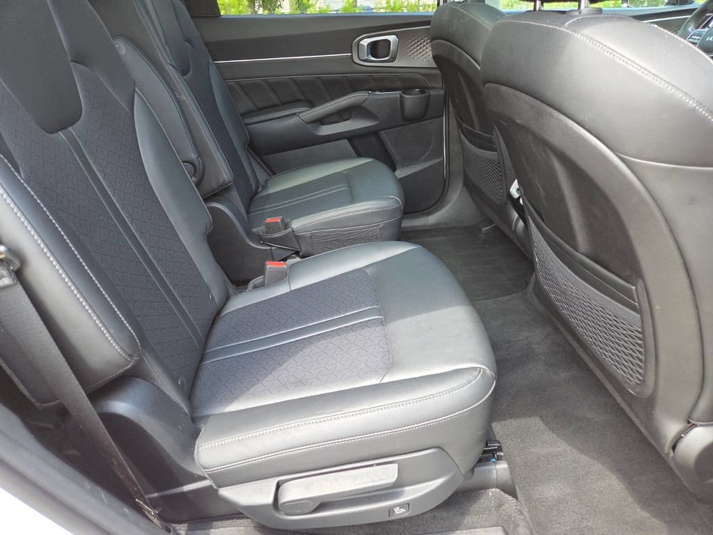 Used 2023 Kia Sorento SX FWD image 18