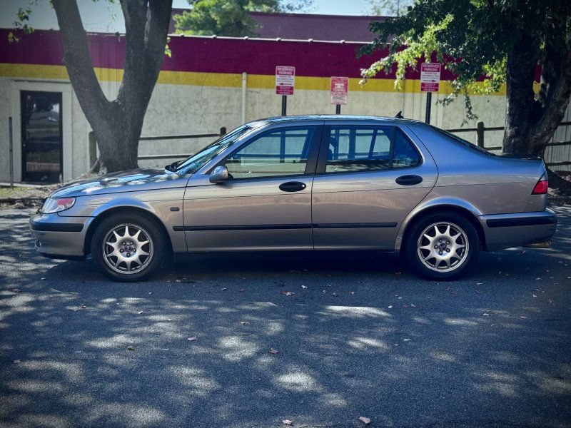 Used 2001 Saab 9-5 2.3T FWD image 4