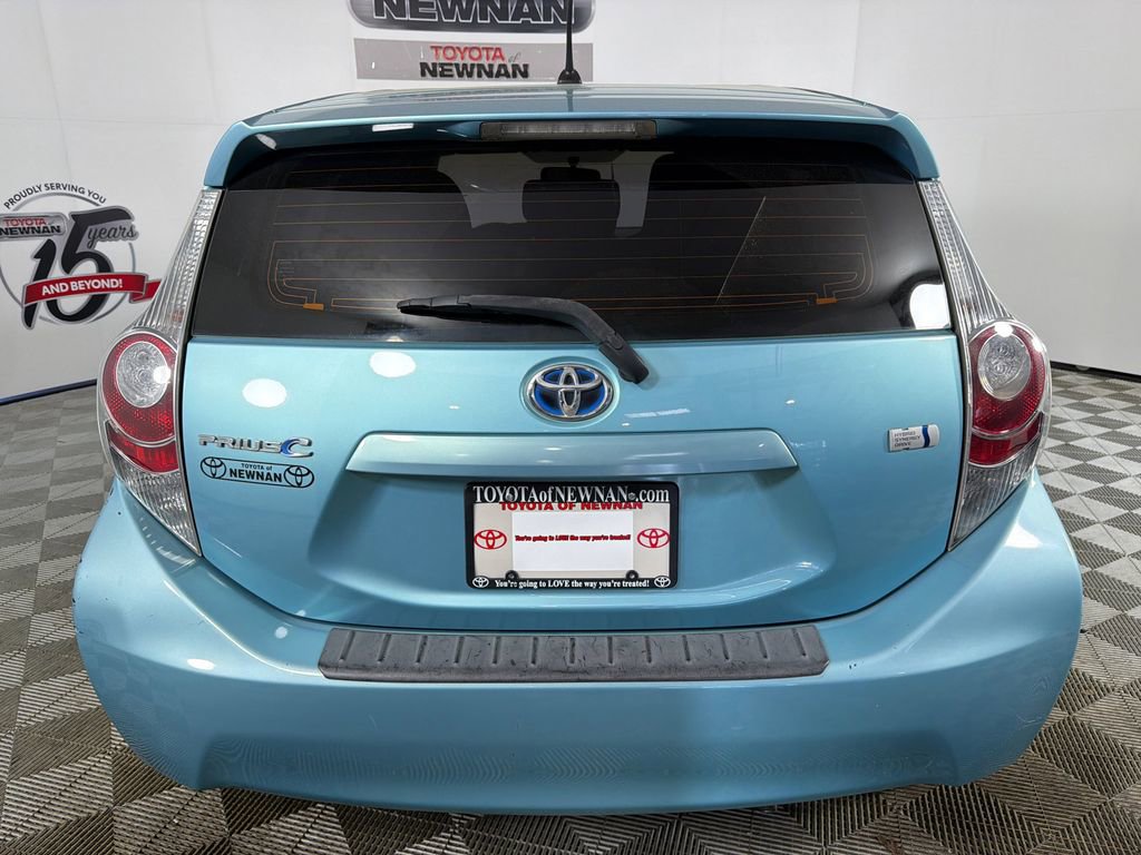 Used 2014 Toyota Prius C One image 4
