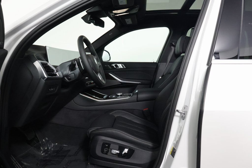 New 2026 BMW X5 xDrive50e AWD/4WD image 5