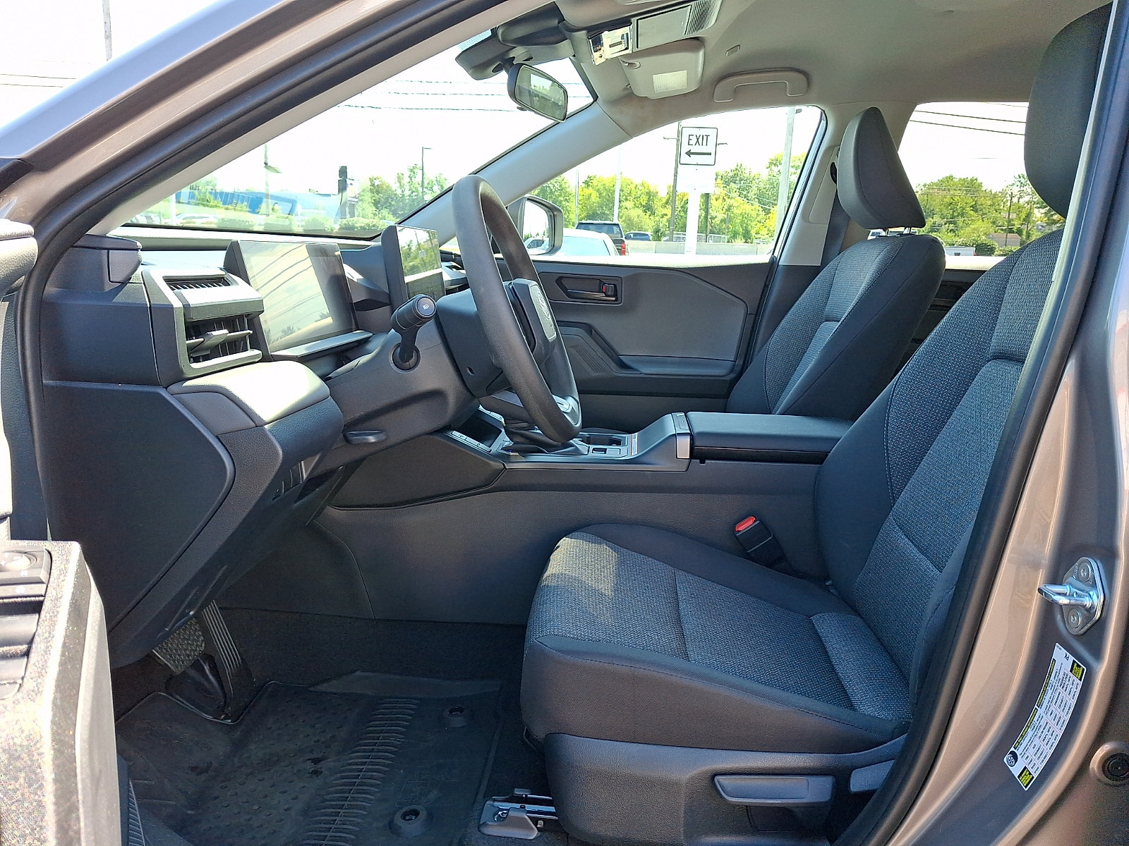 Used 2026 Toyota RAV4 LE AWD/4WD image 13