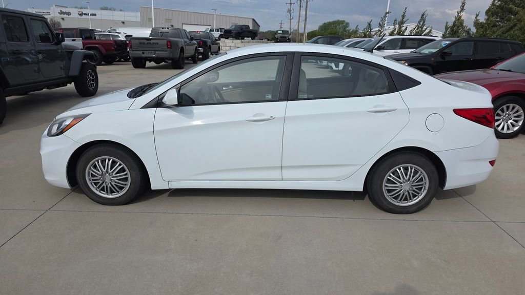 Used 2014 Hyundai Accent GLS image 2