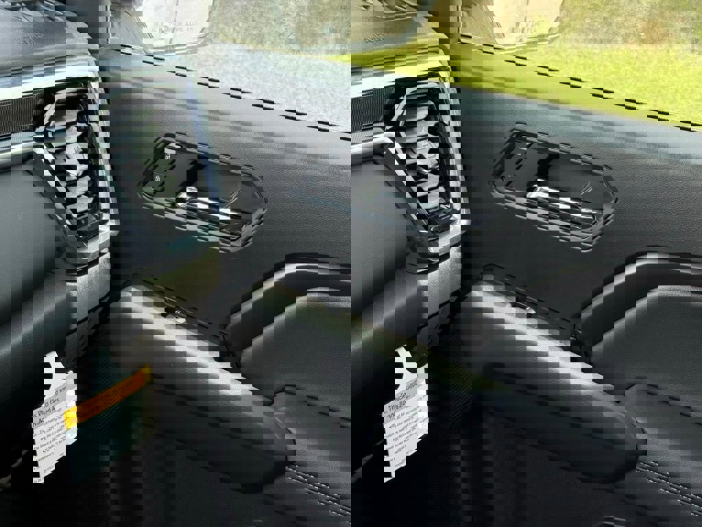 New 2026 GMC Canyon Elevation w/ Convenience Package image 36