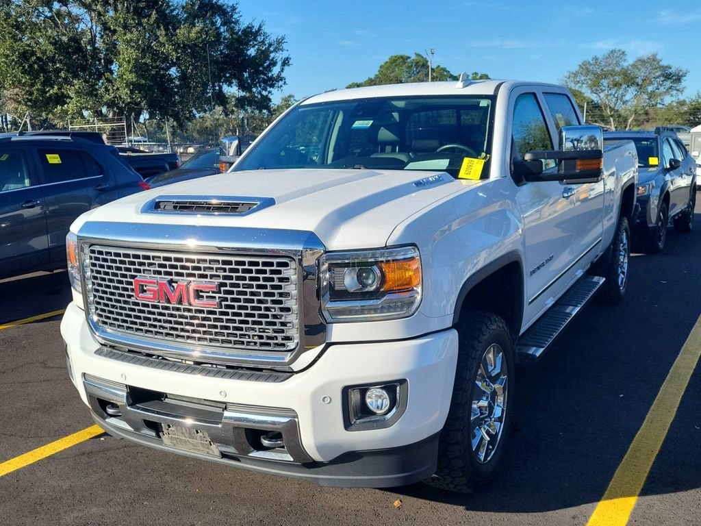 Used 2017 GMC Sierra 2500 Denali w/ Duramax Plus Package image 3