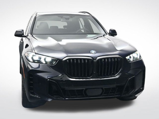 New 2026 BMW X5 xDrive50e w/ M Sport Package AWD/4WD image 11