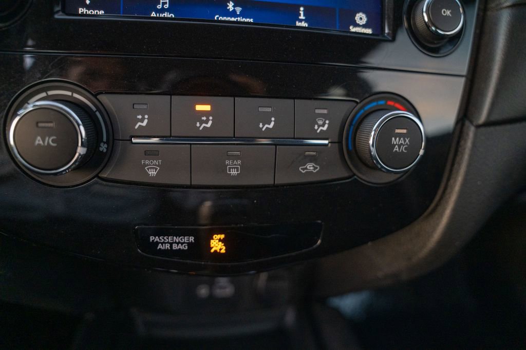 Used 2019 Nissan Rogue SV image 27