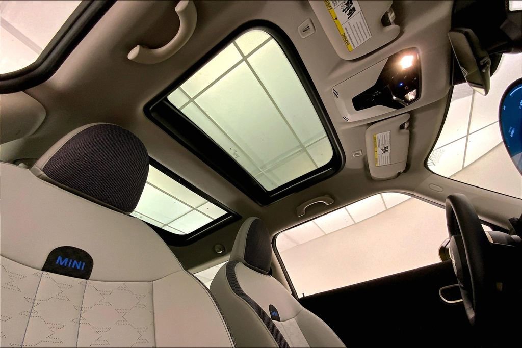 Certified 2025 MINI Cooper S image 26