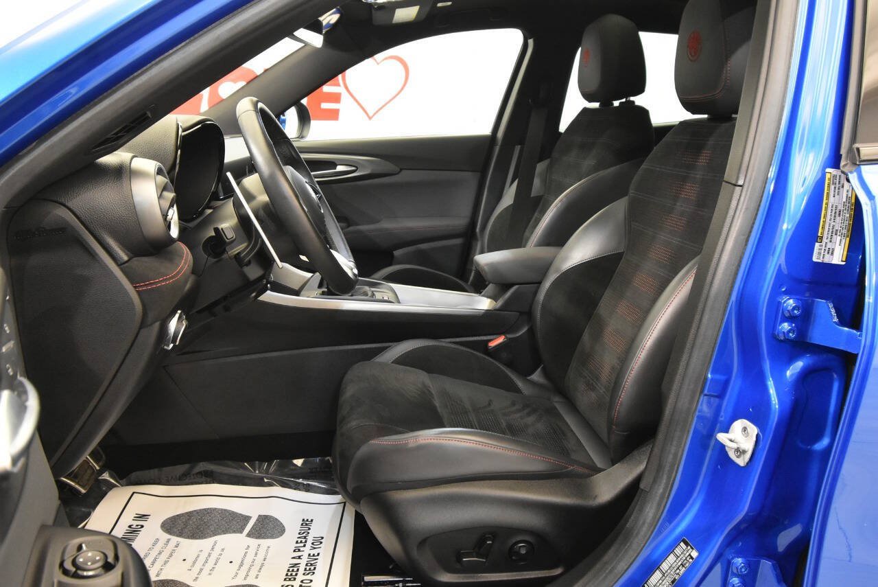 Used 2024 Alfa Romeo Tonale Veloce AWD/4WD image 13