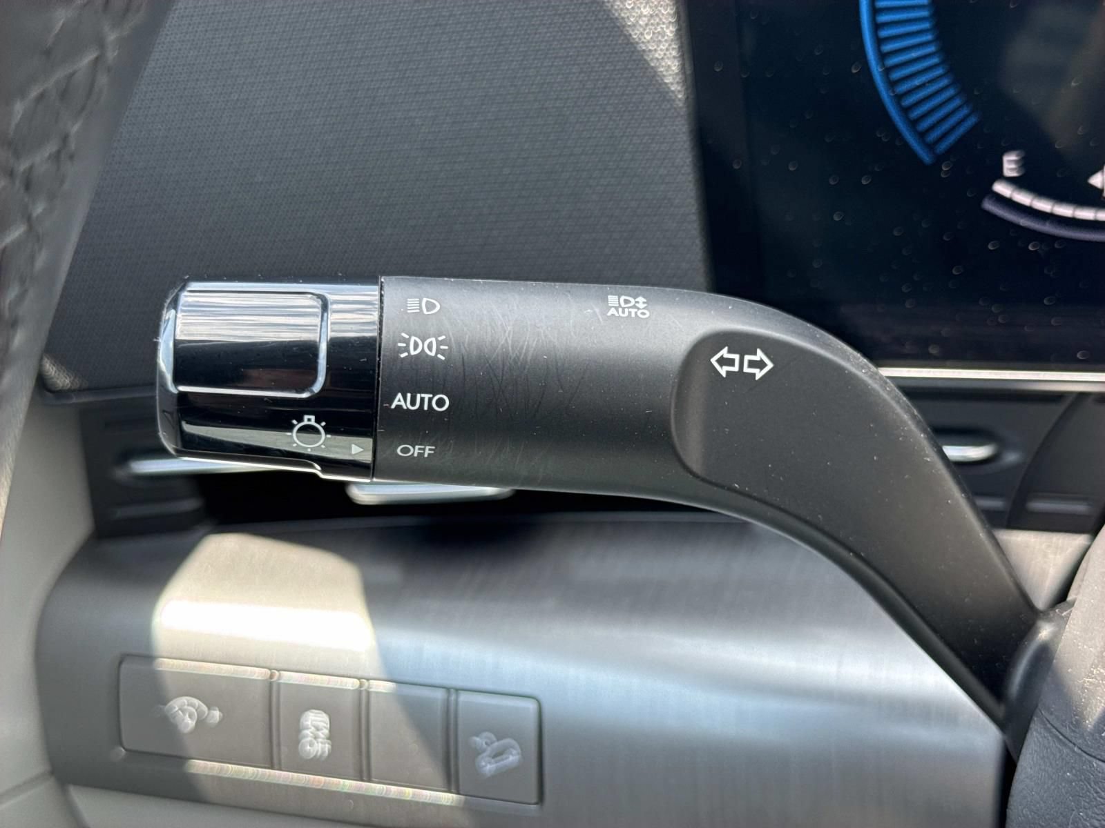 Used 2025 Hyundai Kona SEL AWD/4WD image 16