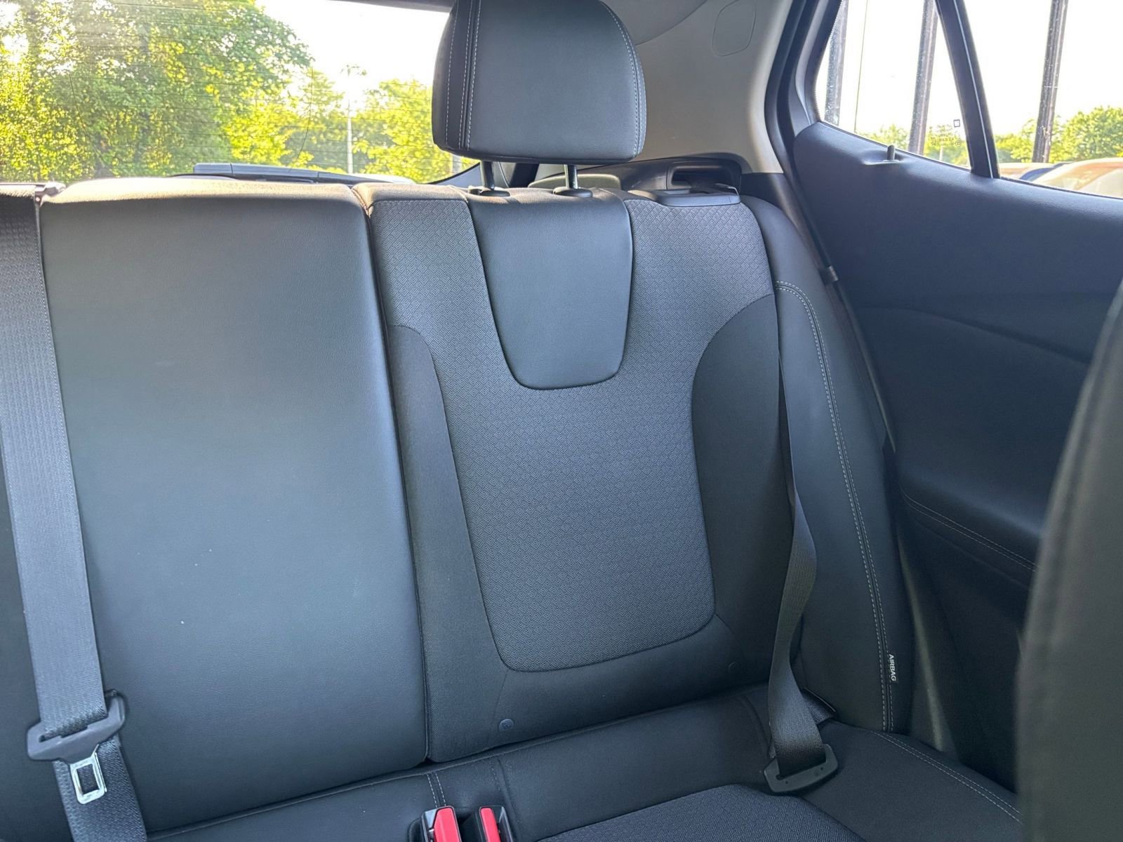 Used 2025 Buick Encore GX Preferred image 36