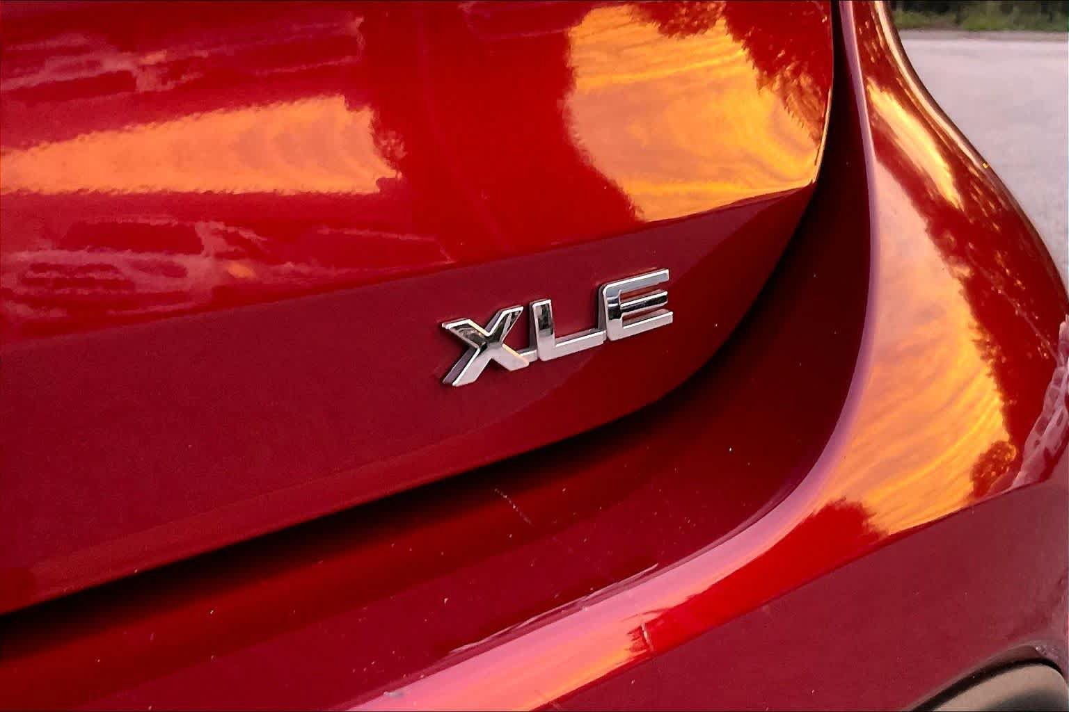 Used 2022 Toyota Highlander XLE FWD image 10
