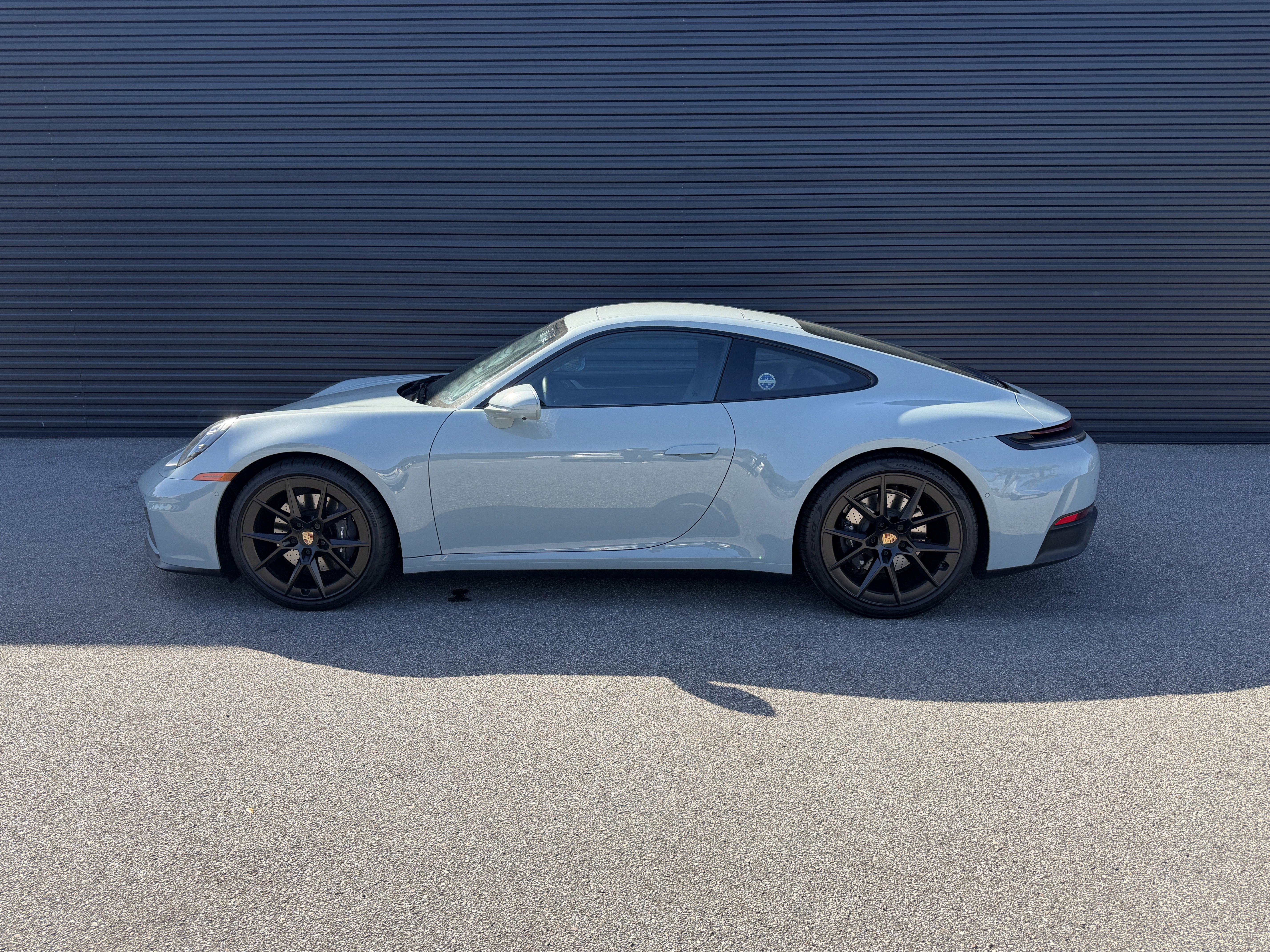 Certified 2025 Porsche 911 Carrera image 2