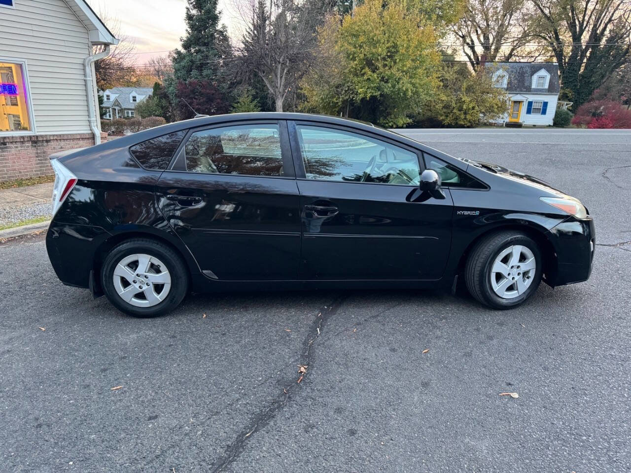 Used 2010 Toyota Prius Three image 8