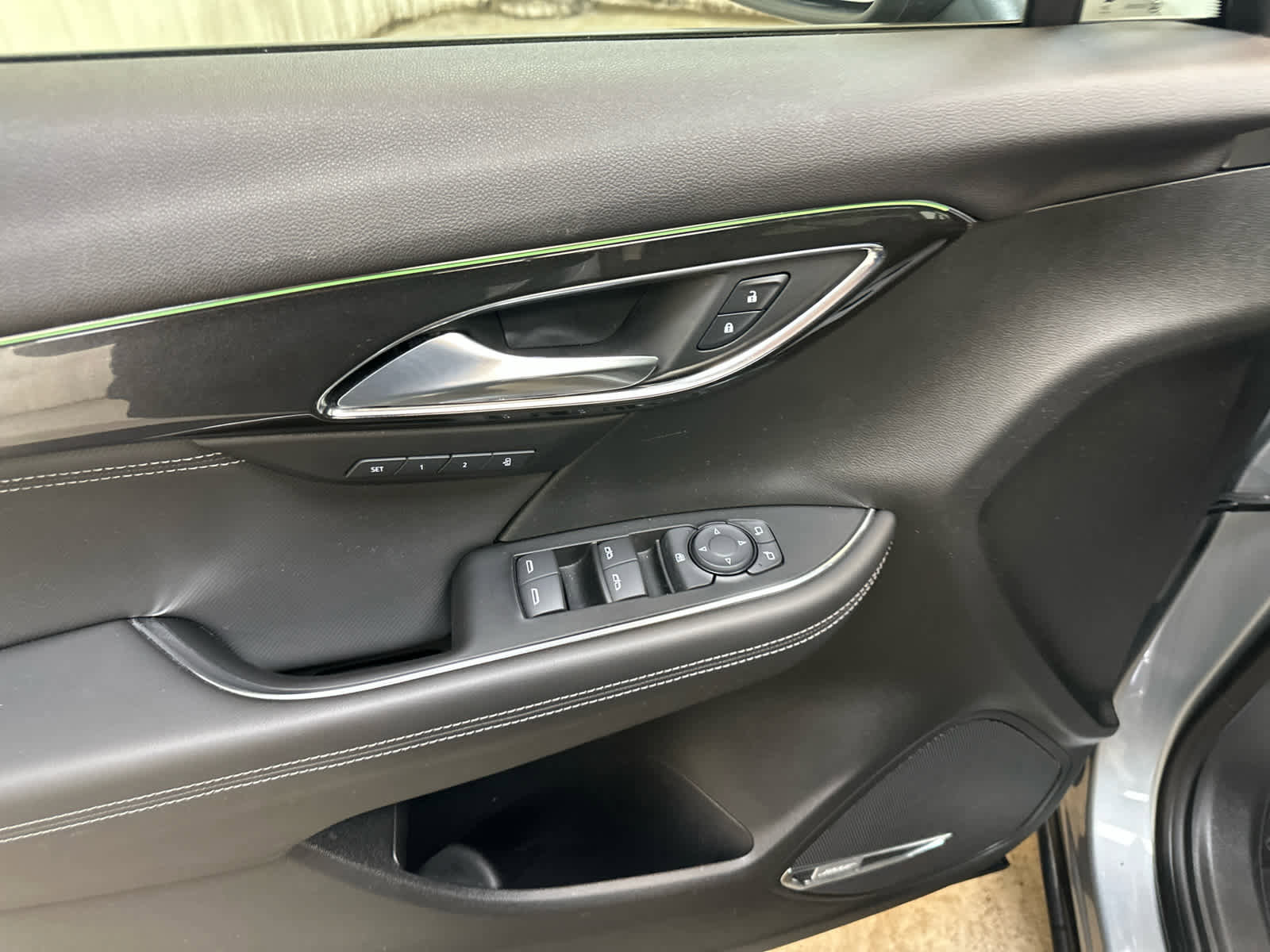 Certified 2025 Buick Envision Preferred image 26